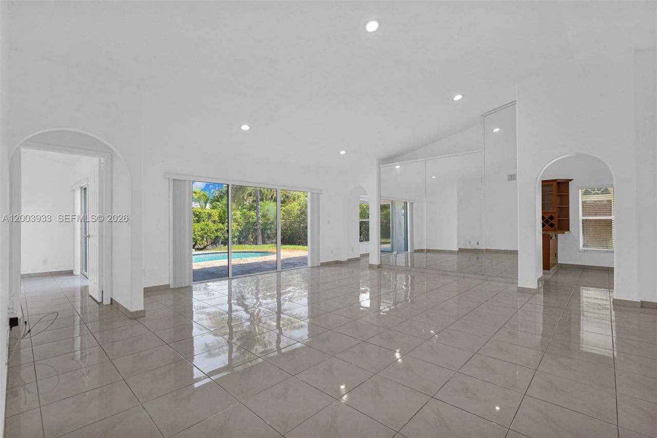 358 SW 163rd Ave , Unit 358, Pembroke Pines, FL 33027 Photo