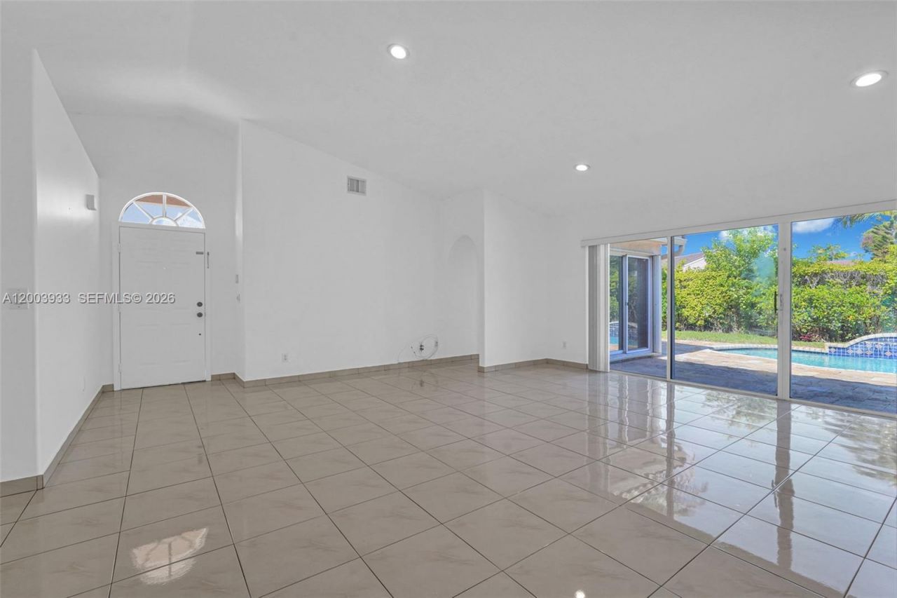 358 SW 163rd Ave , Unit 358, Pembroke Pines, FL 33027 Photo