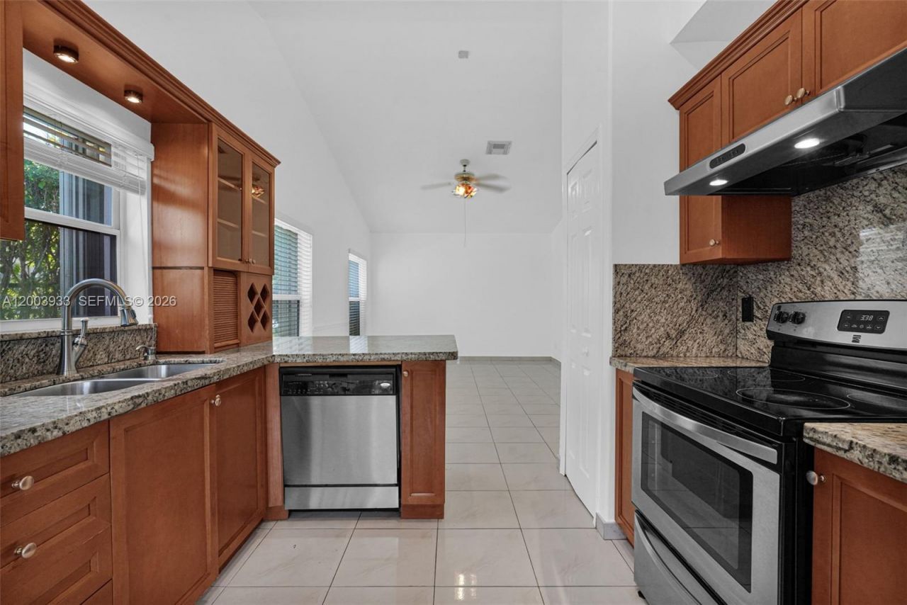 358 SW 163rd Ave , Unit 358, Pembroke Pines, FL 33027 Photo