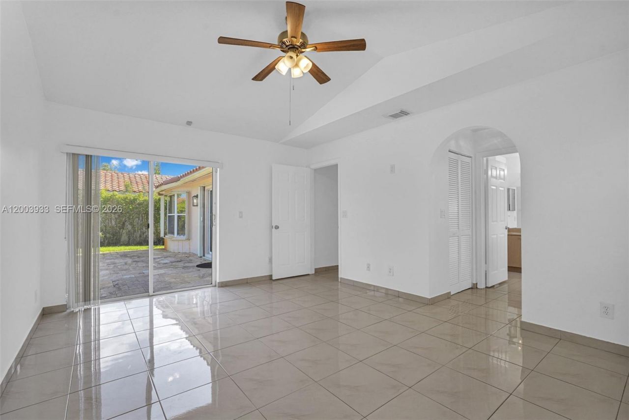 358 SW 163rd Ave , Unit 358, Pembroke Pines, FL 33027 Photo