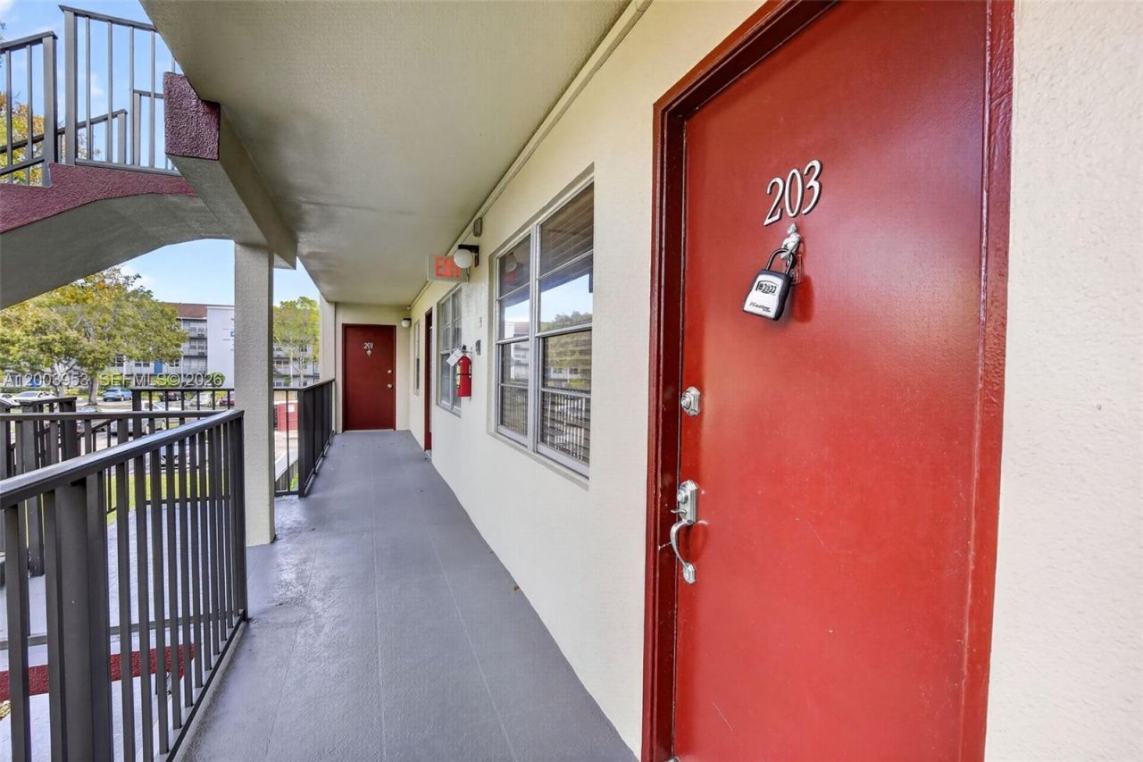13455 SW 3rd St , Unit 203S, Pembroke Pines, FL 33027 Photo