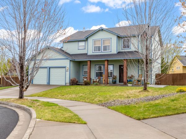 411 NE Petal Court, Madras, OR 97741