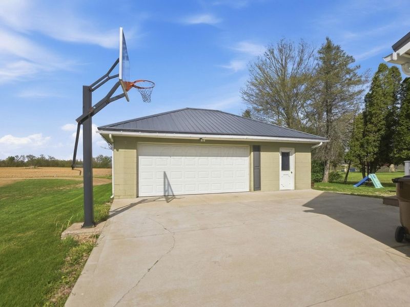 10045 Harrison Road, Mount Sterling, OH 43143 Photo 4