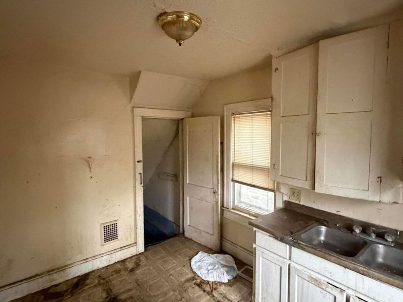 1604 Manchester Avenue , Columbus, OH 43211 Photo 14