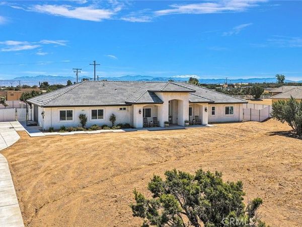 8421 Macron, Oak Hills, CA 92344