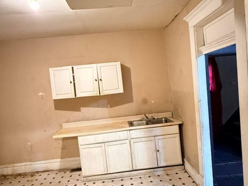 321 Belvidere Avenue , Columbus, OH 43223 Photo 10