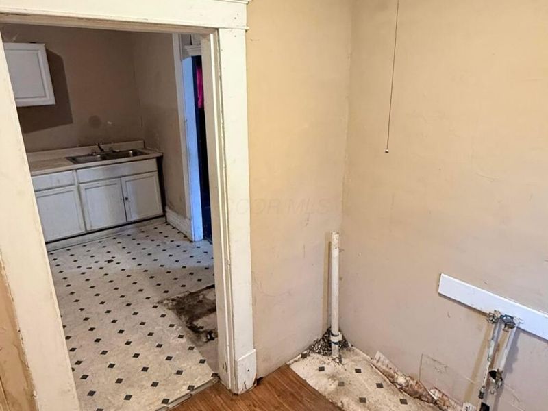 321 Belvidere Avenue , Columbus, OH 43223 Photo 9