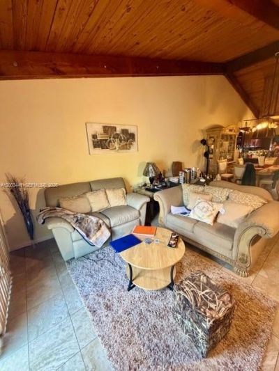 10331 Holly Ct , Pembroke Pines, FL 33026 Photo