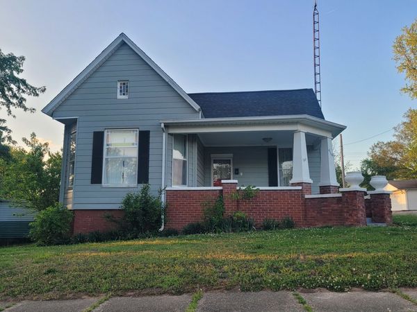 410 E Main Street , Mcleansboro, IL 62859