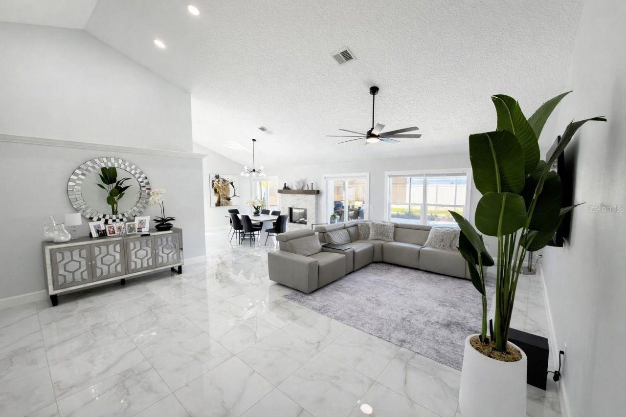 1461 Mona Drive , Kissimmee, FL 34744 Photo