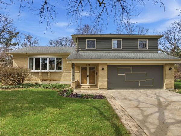 728 N Stark Drive , Palatine, IL 60074