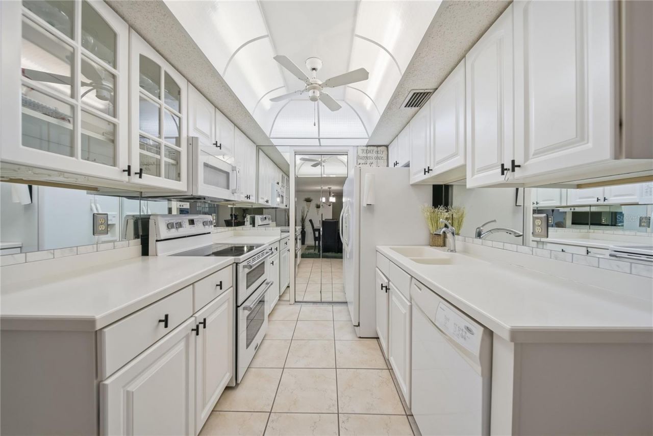 6114 43rd Street W, Unit 104E, Bradenton, FL 34210 Photo