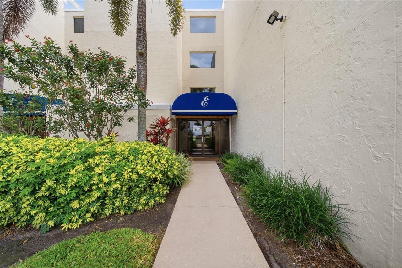 6114 43rd Street W, Unit 104E, Bradenton, FL 34210 Photo