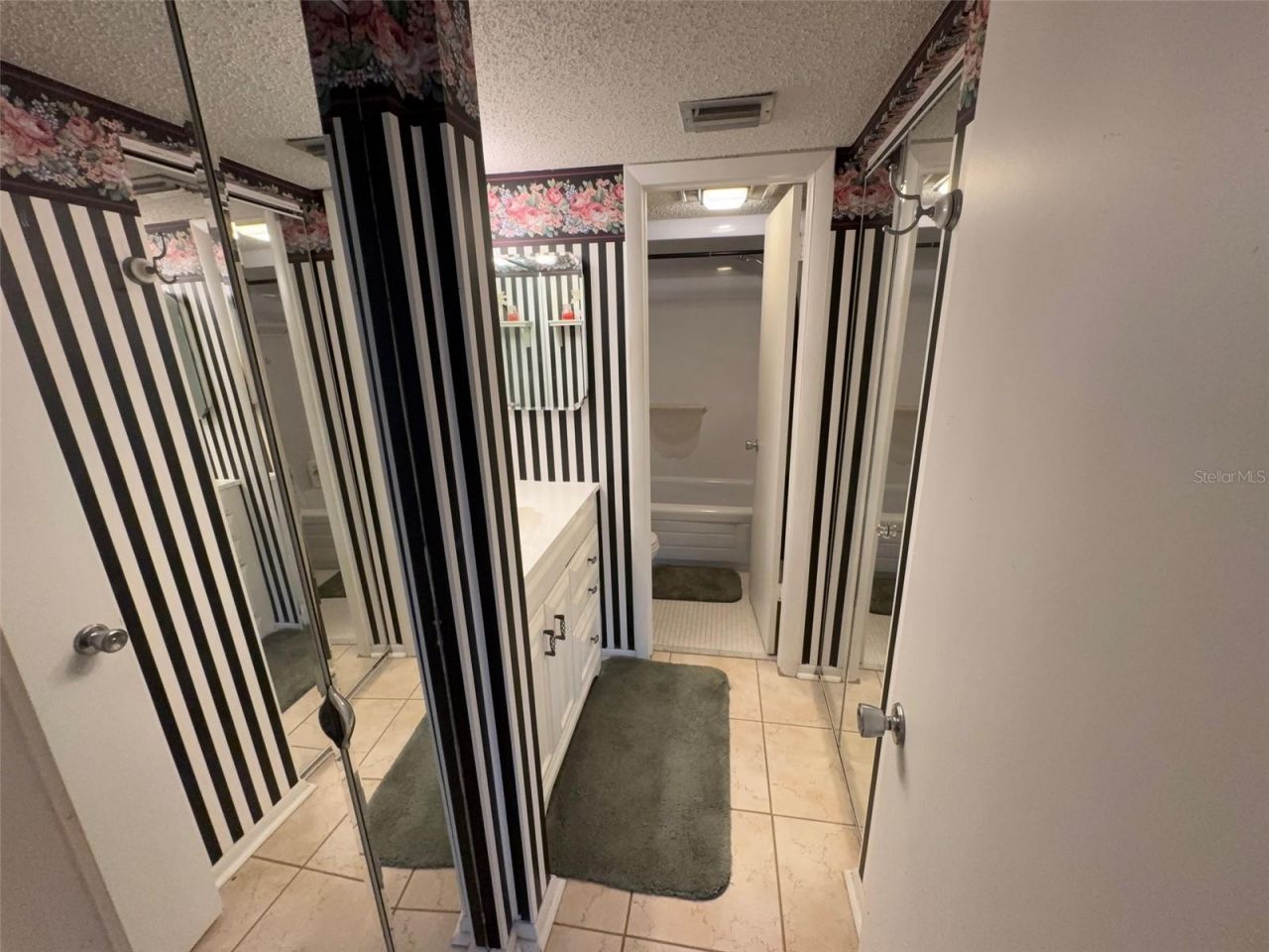 6114 43rd Street W, Unit 104E, Bradenton, FL 34210 Photo