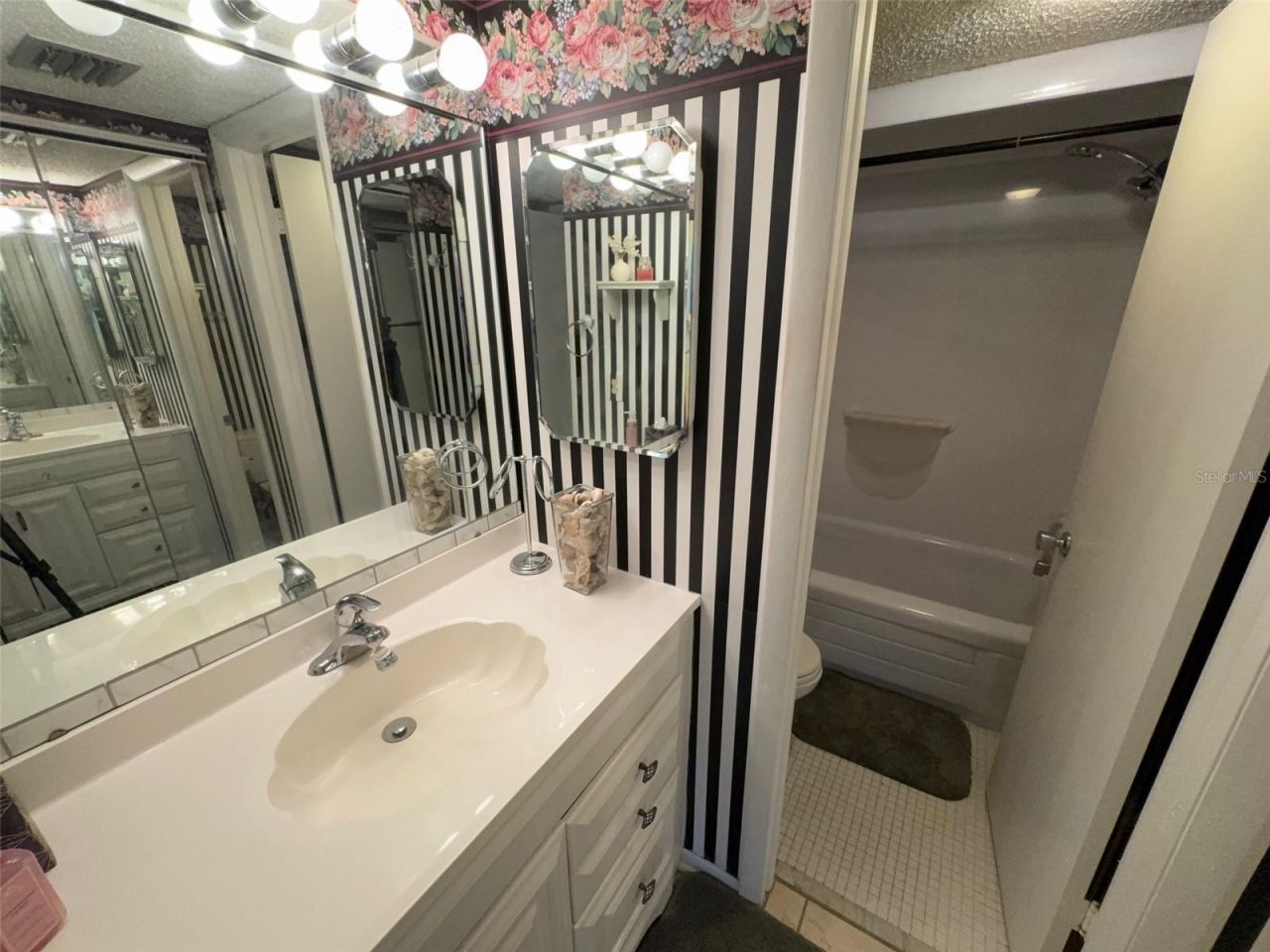 6114 43rd Street W, Unit 104E, Bradenton, FL 34210 Photo