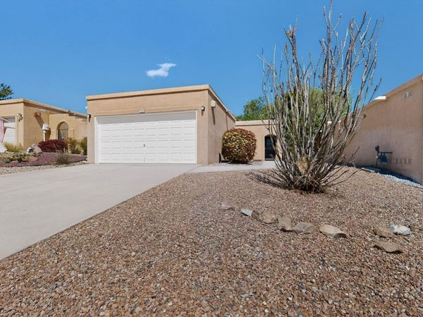 5004 Edwards Drive NE, Albuquerque, NM 87111