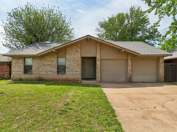 1217 Del Norte Drive, Edmond, OK 73003