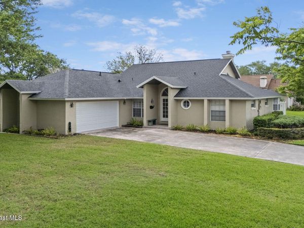 432 Crystal Lake Drive, Melbourne, FL 32940