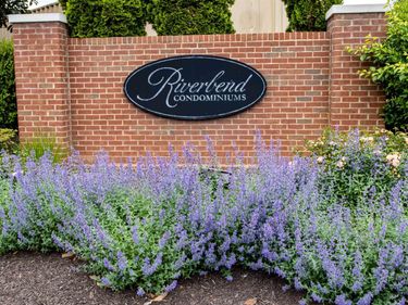 300 RIVERBEND DR, Unit 1F, Charlottesville, VA 22911