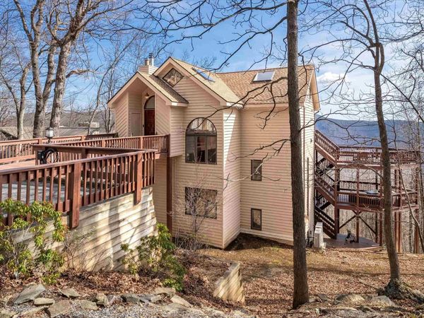 327 CRAWFORDS EDGE, Roseland, VA 22967