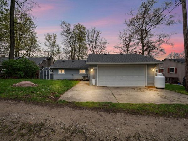 9874 Highland Drive, Montgomery, MI 49255