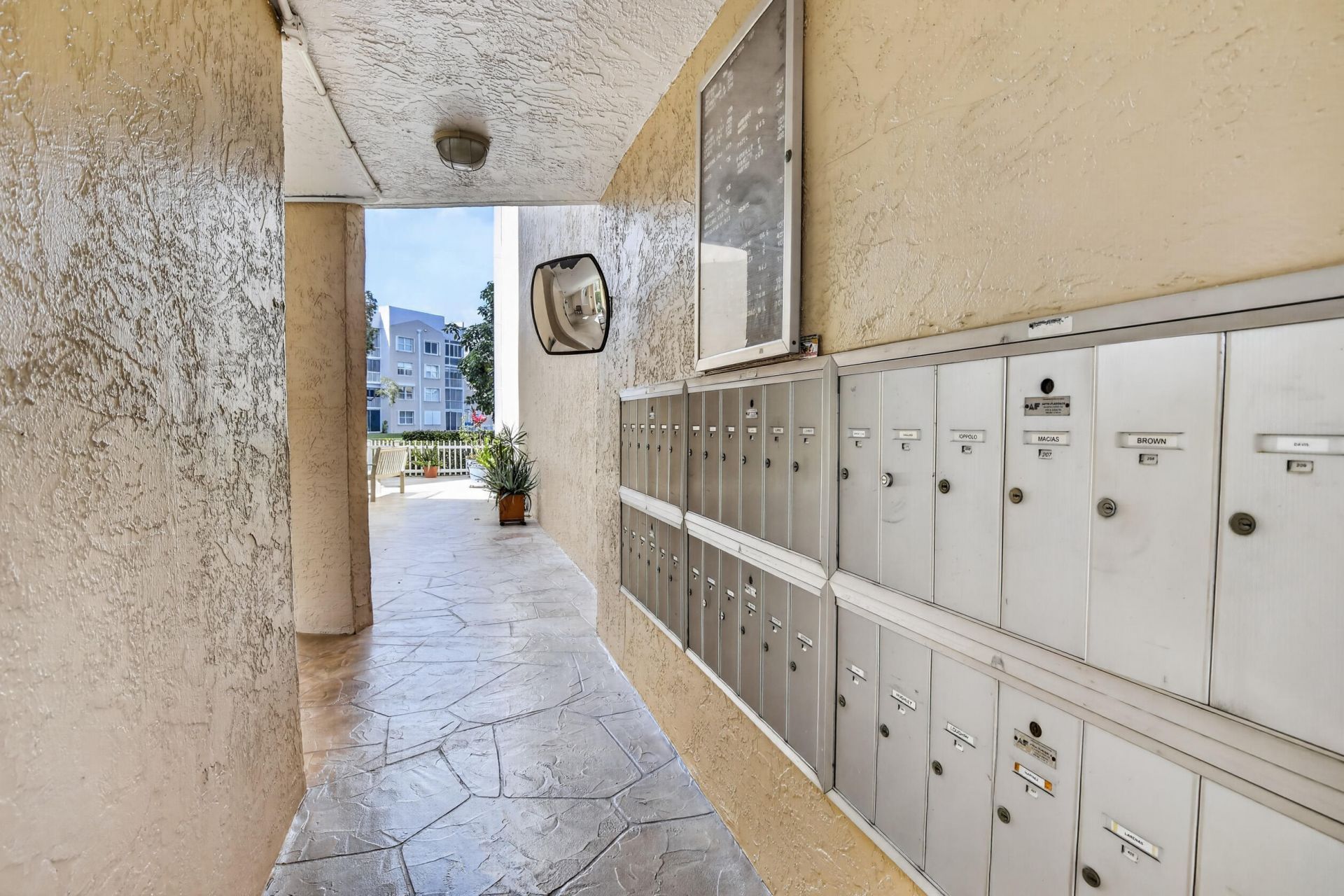 10111 NW 24th Place, Unit 105, Sunrise, FL 33322 Photo