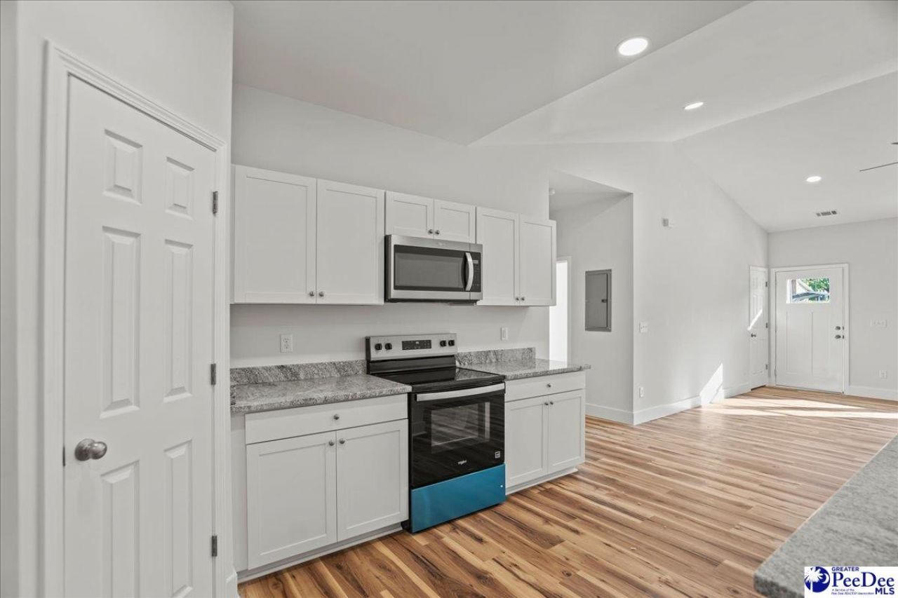 1012 Greenleaf Rd Photo 9