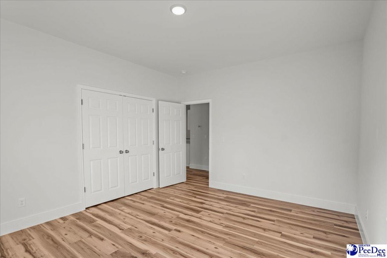 1012 Greenleaf Rd Photo 12