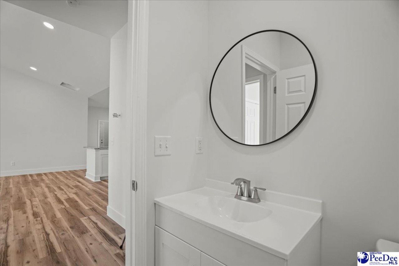 1012 Greenleaf Rd Photo 14