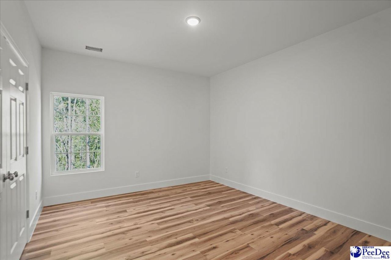 1012 Greenleaf Rd Photo 15