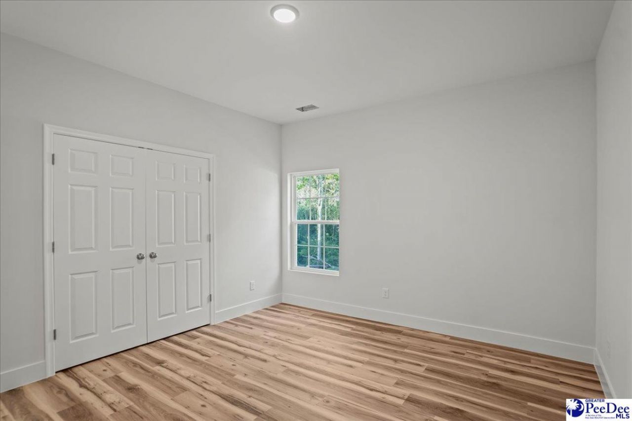 1012 Greenleaf Rd Photo 18