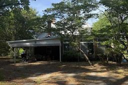 406 E Main St photo 4