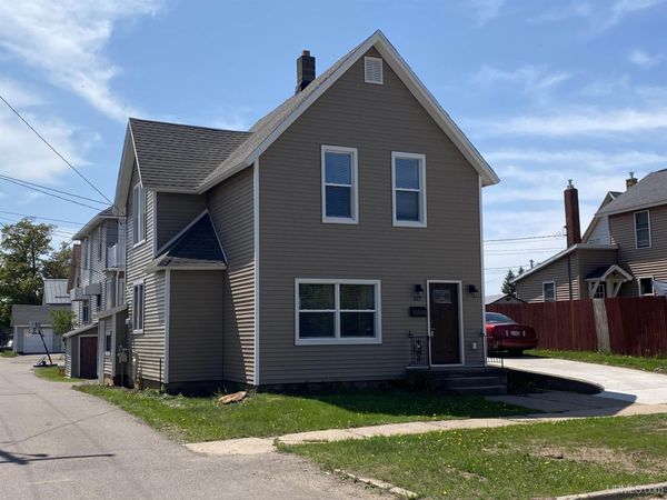 313 N Pioneer Avenue, Negaunee, MI 49866