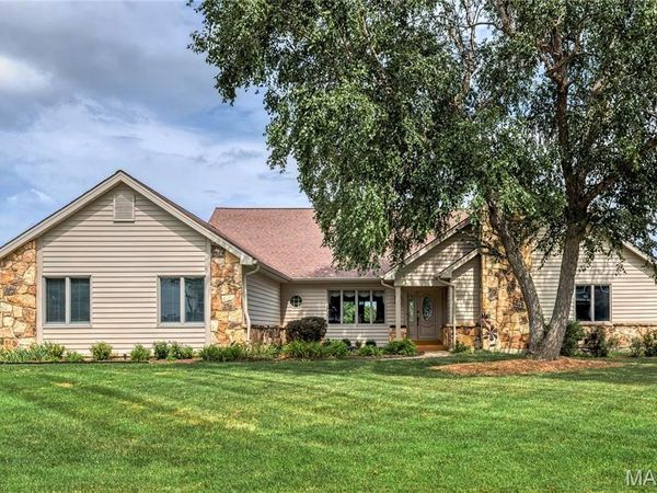 110 Glendalough Lane, Weldon Spring, MO 63304