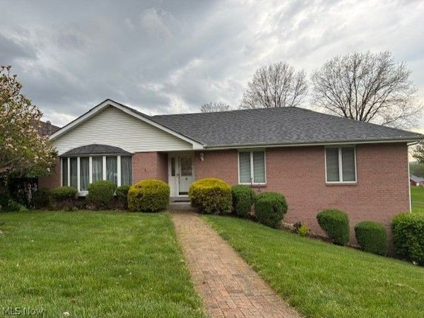 201 Highland Hills Drive, Follansbee, WV 26037