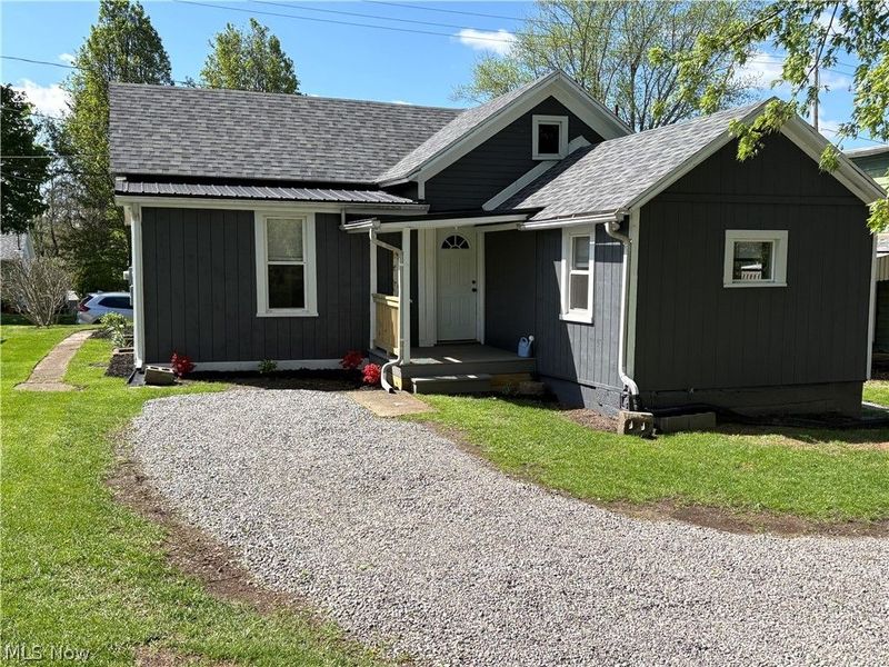 770 W Martin Street, East Palestine, OH 44413 Photo 2