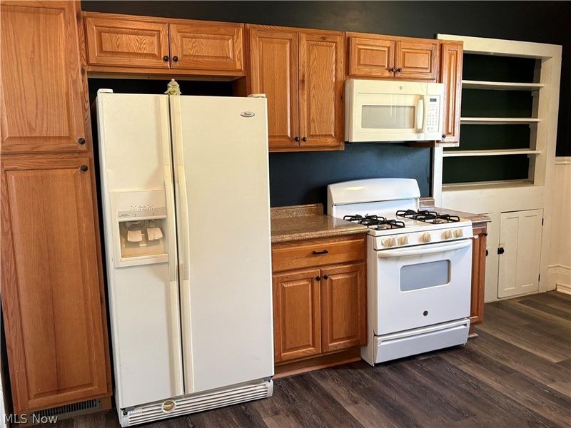 770 W Martin Street, East Palestine, OH 44413 Photo 5