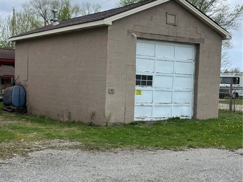 15571 Berlin Station Road, Berlin Center, OH 44401 Photo 3