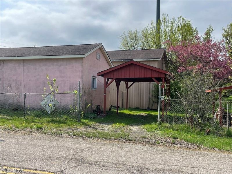 15571 Berlin Station Road, Berlin Center, OH 44401 Photo 4