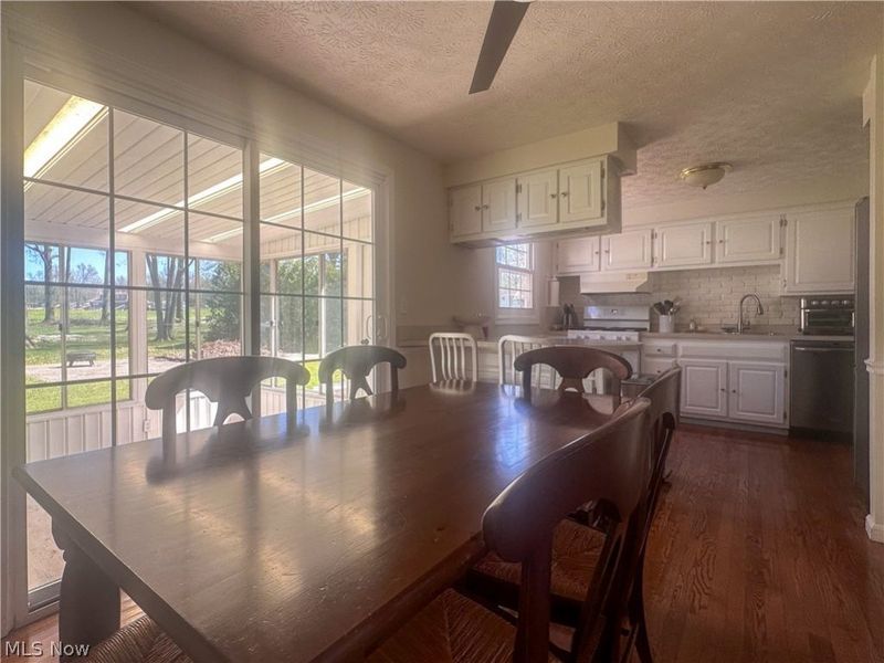 633 Laurelwood Drive SE, Warren, OH 44484 Photo 10