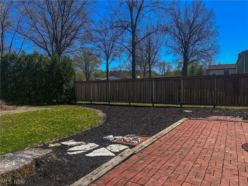 633 Laurelwood Drive SE, Warren, OH 44484 Photo 44