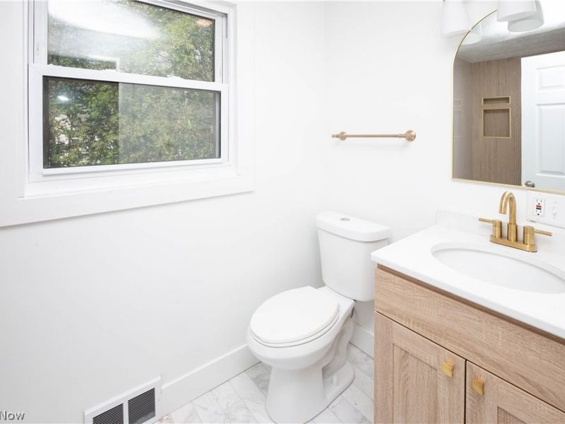 560 Mineola Avenue, Akron, OH 44320 Photo 14