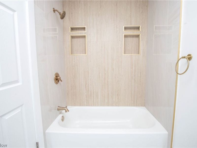 560 Mineola Avenue, Akron, OH 44320 Photo 15