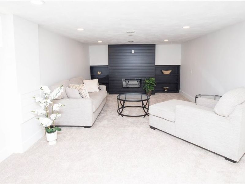 560 Mineola Avenue, Akron, OH 44320 Photo 21