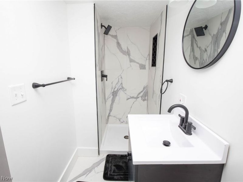 560 Mineola Avenue, Akron, OH 44320 Photo 23