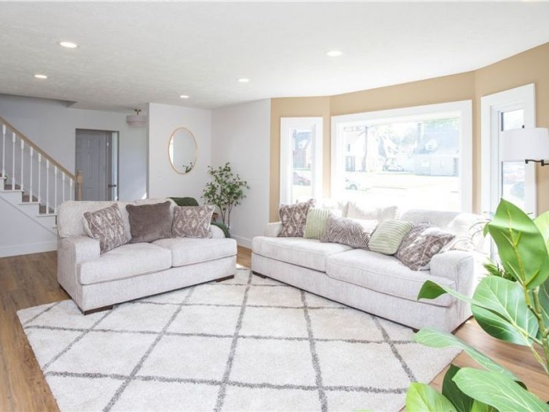 560 Mineola Avenue, Akron, OH 44320 Photo 3