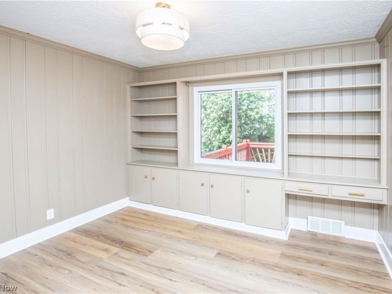 560 Mineola Avenue, Akron, OH 44320 Photo 5