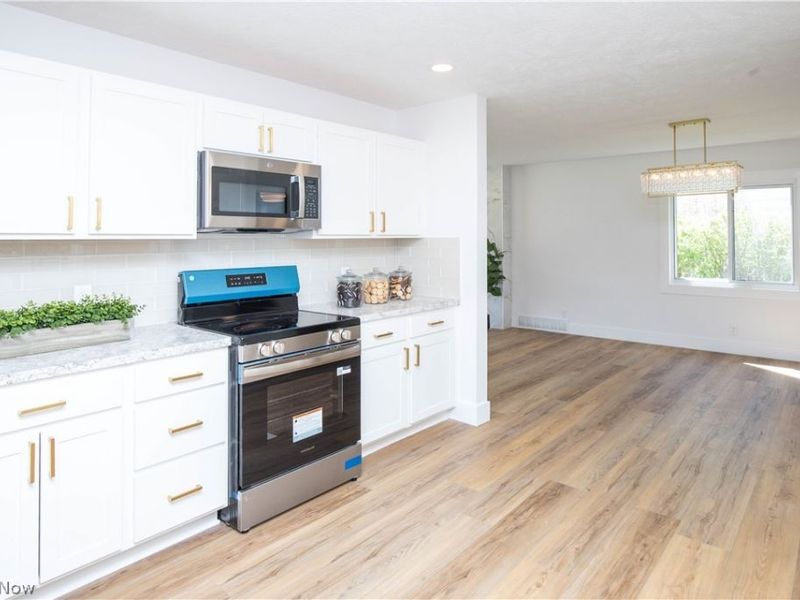 560 Mineola Avenue, Akron, OH 44320 Photo 7