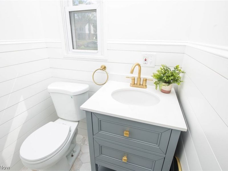 560 Mineola Avenue, Akron, OH 44320 Photo 8