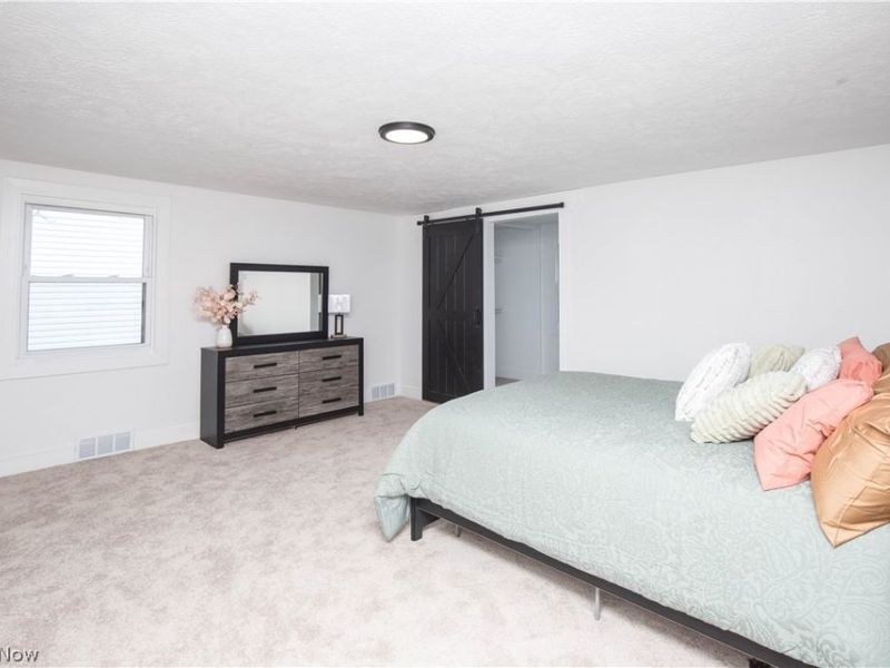 560 Mineola Avenue, Akron, OH 44320 Photo 9